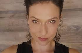 Su recordado padre la guiará": Hija de Roberto Bruce egresó de cuarto medio  y se llenó de felicitaciones