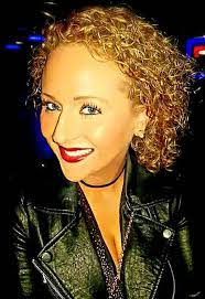 Noelle Lucas's Instagram, Twitter & Facebook