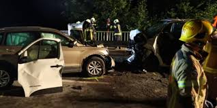 Un echipaj din cadrul secției de pompieri adjud a intervenit astăzi, 12 iulie, în jurul orei 08:45, la un accident rutier produs pe raza. Accident Romani Austria Mae InformaÈii De UltimÄ OrÄ Stiri Diaspora