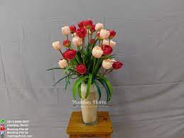 Selamat siang netizen milenial untuk anda yang searching spesialisasi bunga hiasan meja ruang tamu silahkan hubungi kami di 085107014788. Hiasan Bunga Meja Tamu Mambayflorist