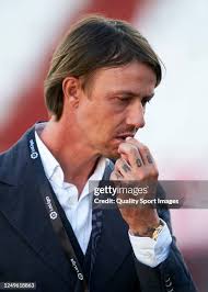 32 Photos & High Res Pictures