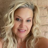 Sharlene Fitzgerald's Instagram, Twitter & Facebook