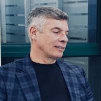 16100+ perfiles de «Gouvea»