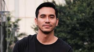 ami on Twitter: "darius orang amerika ya. karena dia dari us.  https://t.co/kmlVVu0zGS" / Twitter