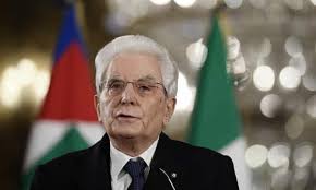 Sergio mattarella nasce il 23 luglio del 1941 a palermo, figlio di bernardo (che più tardi diventerà successivamente, sergio mattarella diventa docente di diritto parlamentare insegnando all'università. Jn Ttfwraeywtm
