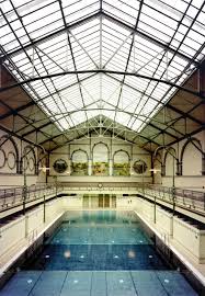 Berliner Bader Betriebe Stadtbad Charlottenburg Alte Halle Schwimmbad Berlin Hallenbad Berlin Gebaudearchitektur