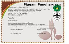 Bintang tahunan pramuka berbentuk bintang bersudut lima (tiga dimensi) yang dibuat dari bahan logam berwarna perak. Doc Piagam Penghargaan Copy Miftahul Kafi2014 Academia Edu