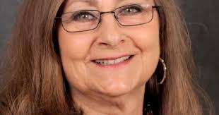 Darlene Denney's Instagram, Facebook & TikTok