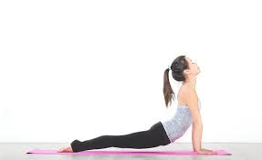 4 Easy Yoga Poses for a Flat Stomach - Apollo Pharmacy