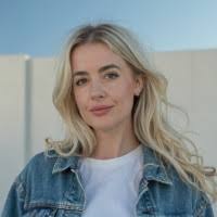 90+ "Laura Winter" profiles