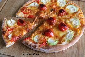 İtalya'nın en bilinen hamur işi yemeği pizza uzun süredir bizim de hayatımızda. Pizza Hamuru Nasil Yapilir Sevginin Sofrasi