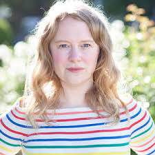 Liz Scanlon's Instagram, Twitter & Facebook