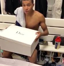 Paris saint germain welcomed their newest signing, kylian mbappe by giving him a new nickname. Kylian Mbappe Trolled By Paris Saint Germain Teammates With Bizarre Present Mirror Online
