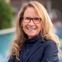 Beth Shuster's Instagram, Twitter & Facebook