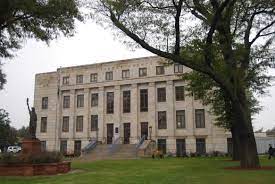 Finney County Courthouse Garden City Ks Built 1928 Architect Routledge Hertz Courthousehistory Com Building Courthouse Garden City