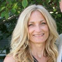 Amy Melanson's Instagram, Twitter & Facebook