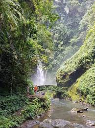 Before finding four waterfalls lined up, you will start with the beauty of one waterfall. Tekaan Telu Waterfall Tomohon 2021 All You Need To Know Before You Go With Photos Tripadvisor