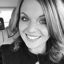 Danielle Riker's Instagram, Twitter & Facebook