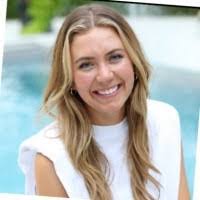 Cecilia Mills's Instagram, Twitter & Facebook