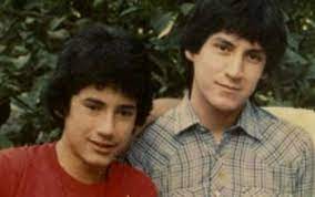 Luisa toledo perdió a sus hijos rafael y eduardo vergara toledo el 29. Dia Del Joven Combatiente Quienes Eran Los Hermanos Vergara Noticias Telesur