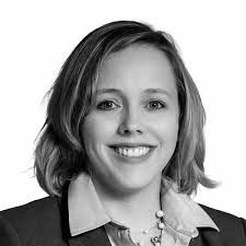 Samantha Oneill's Instagram, Twitter & Facebook