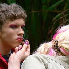 Jones (42) betreibt einige clubs auf der hamburger. Rtl Dschungelcamp Olivia Jones Macht Joey Heindle Zur Dschungel Transe Film Tv Serien