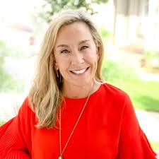 Tricia Freeman, Real Estate Agent