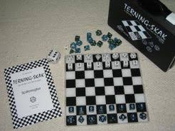En terning består af 6 sideflader, som alle er firkantet. Terning Skak Board Game Boardgamegeek