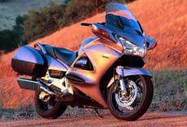Rating sample for this honda bike. 2003 Honda St1300 Abs Road Test Rider Magazine Rider Magazine