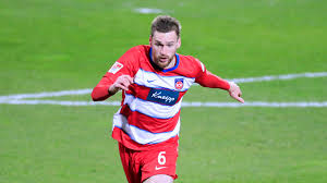 Zwischen dem drittplatzierten der 2. Innenverteidiger Rangliste 2 Bundesliga Sommer 2021 Kicker