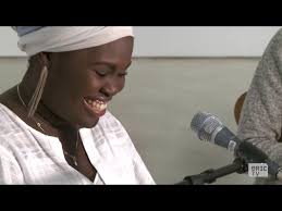 Daymé Arocena Performs "El Ruso"
