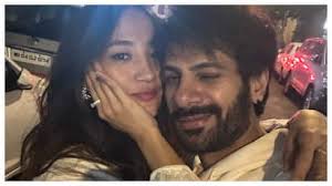 Karan Veer Mehra Shares Cozy Pictures With Chum Darang, Sparks Relationship  Rumours