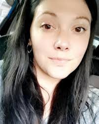 Leanne Gregory's Instagram, Twitter & Facebook