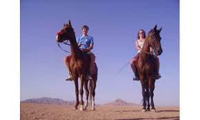 رحلة للرومانسية في الصحراي لركوب الخيل واحلي خيمة بدوية
