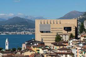 Campione d'italia è un piccolo comune di circa 2000 abitanti, di cui quasi cinquecento stranieri (un terzo russi o russe) che si affaccia sul lago di lugano. Cittadino Svizzero Condannato Per Aver Spacciato A Campione D Italia