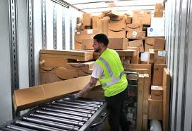 Amazon Hiring 75 000 More Workers As Demand Rises Due To Coronavirus