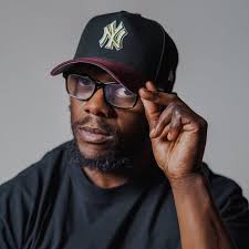 You'll never catch me complaining or arguing about the luxuries of life.  Sneaker debates are meant to be fun—there's no such thing as a bad sneaker  list. Content creation should be intriguing,