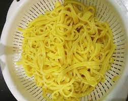 Dengan resepi mee sizzling mudah oleh confirm puas hati! Cara Mudah Buat Mee Sendiri Di Rumah Tanpa Perlu Guna Mesin