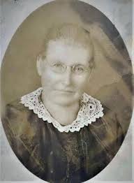 Hi! For those who wanted photos of the pages of Ernest Carl, I'm sorry for  the delay. I've found I have two more albums that may interest some. The  name