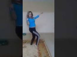 رقص عراقي منزلي لفتاة قمة في الجمال والدلع Youtube