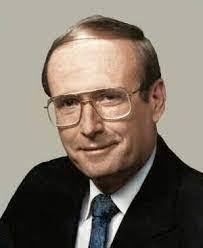 Robert Battershell's Instagram, Twitter & Facebook