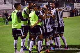 La ciudad de buenos aires firmó un convenio con 23 universidades, entre ellas la uba, para potenciar la llegada de estudiantes internacionales. Estudiantes De Buenos Aires Ascendio A La B Nacional Sin Jugar