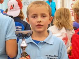 Manuel Fettner springt in Hinzenbach auf´s Podest