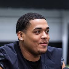 UCF defensive tackle John Walker reportedly suffers injury