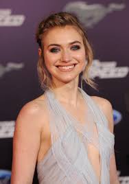 Imogen Poots Becomes A 'Serial Dater' For Jena Friedman — Berlin