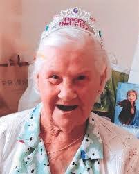 Anna Masson's Instagram, Twitter & Facebook