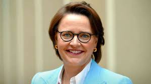 Und die junge union (ju) hat sich in einer mitgliederbefragung auch klar hinter friedrich merz gestellt. Annette Widmann Mauz Erlautert Entscheidung Rennen Um Parteivorsitz Cdu Frauen Fur Rottgen Und Laschet Politik Stuttgarter Nachrichten