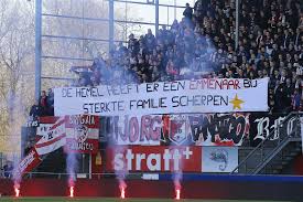 Kjell scherpen (born 23 january 2000) is a dutch footballer who plays as a goalkeeper for dutch club ajax. Fc Emmen Doelman Kjell Scherpen Belaagd Op Instagram Niet Welkom In De Hekken
