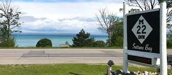 Get more as an orbitz rewards member. M22 Inn Suttons Bay Book Your Room Near Traverse City On M22