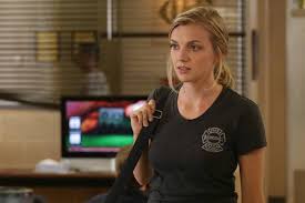 After The Tragic Loss Of Leslie Shay Her Replacement Was Brought In As Sylvie Brett Joined Up With Dawson As A Par Kara Killmer Chicago Fire Chicago Crossover